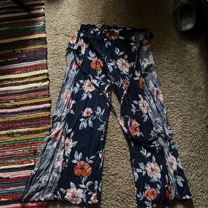 Flora flare slit pants!